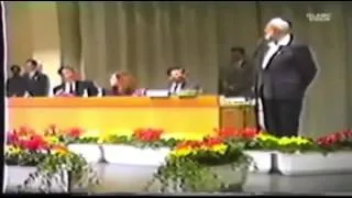 Ahmed Deedat - Pastor DOES NOT answer question "Which Bible Sir?"
