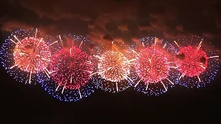 鳳凰乱舞［スマホ撮影版・大爆音注意］【World's largest aerial fireworks shell】2014 こうのす花火大会 ギネス認定四尺玉・三尺玉・尺玉300連発