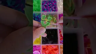 DIY yellow and black Loomartic loom band bracelet 480p