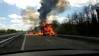 A20  : quand un camion explose devant les caméras sur l'autoroute