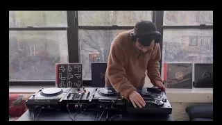 DJ Set Groovy Tech House CDJs/Vinyl