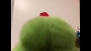 grinch twerking (caught on camera)