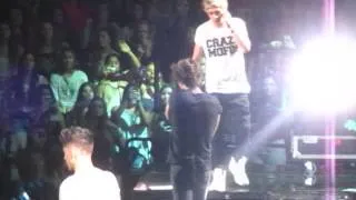 One Direction Harry Styles get a Penis neckalce during "One Thing"