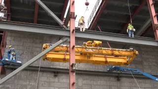 Vit Plant workers place 12-ton overhead crane at HLW