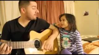 Папа и дочка поют дуэтом