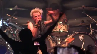 Sum 41 - In Too Deep - Manchester 26/6/19
