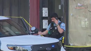 Teen shot inside Logan Square business