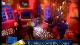 The Cardigans and Tom Jones - Burning Down The House (Live)