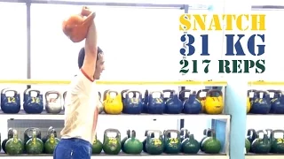 Johny Benidze - 31 kg kettlebell snatch 217 reps in 10 minutes