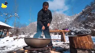 Traditional Russian Borscht Recipe | Ukraine Borsch soup with cabbage | Wilderness Cooking