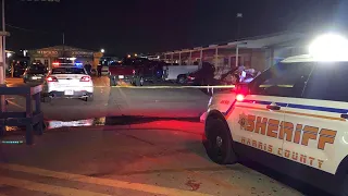 Raw video: 3 shot at flea market on Airline Drive