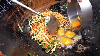 Amazing Skill! 35years, Street Grandma Pad Thai Master | Thai street food