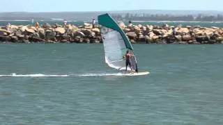 Neil Pryde V8 Speed Sailing on light wind