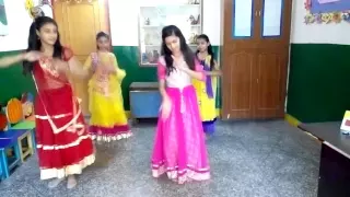 Dance performance on  Ghagra,Madhuri song