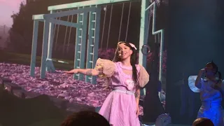 Melanie Martinez - Class Fight (K-12 tour PARIS) [extrait]