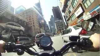 Harley Davidson Iron 883 - NYC - Manhattan - Times Square ride