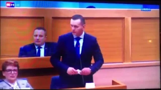 Skandal u Skupštini RS: Ministar policije Lukač ošamario Draška Stanivukovića