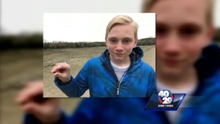 Centerton boy finds massive diamond