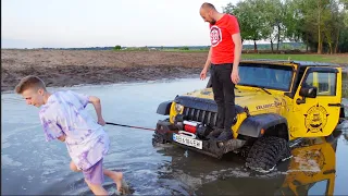 ЗАСАДИЛИ свой JEEP в вонючем болоте...Как вытащить джип из ГРЯЗИ, когда не к чему ЛЕБЕДИТЬСЯ!!!