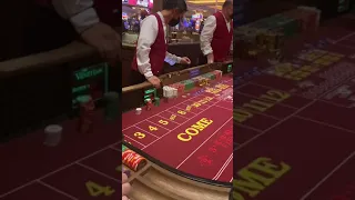 Crapless craps LIVE TABLE ACTION at Ventian Resort Casino Las Vegas