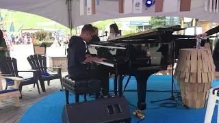 Lux Aeterna (Requiem for a dream) at a public piano