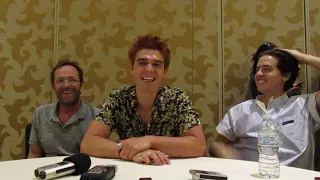 SDCC 2018- Riverdale Press Room- Luke Perry, KJ Apa, and Cole Sprouse