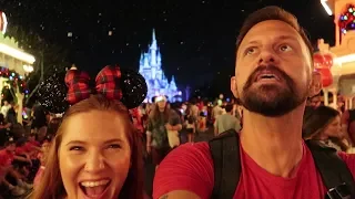 What Mickey's Very Merry Christmas Party is Like On a Sold Out Night! | Christmas At Disney World!