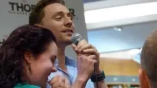 Tom Hiddleston singing Happy Birthday (again!) @ Kinokuniya Sydney 2013