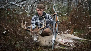 Traditional Bow Hunt | Whitetail Buck w/ a Recurve