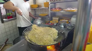 The Best Charcoal Fried Hokkien Mee and Kway Teow in Singapore! Singapore Street Food