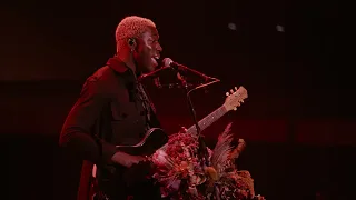 Moses Sumney - Plastic (Live from Los Angeles)