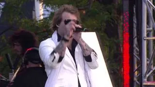 APMAs 2014: Asking Alexandria - "Killing You"