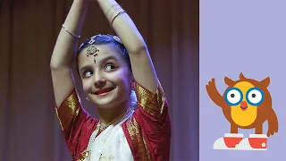 Indian Dance with Anya and Rithika | KC Kids
