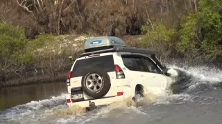 Toyota Prado 120 crossing of Awinya creek