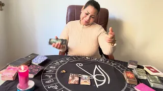 Pick A Card 🔮ما القادم لك في الحب و الحياة الشخصية بحروف اسمك