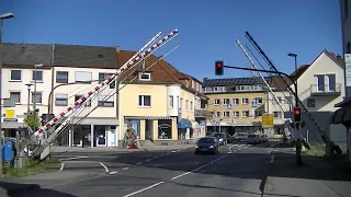Spoorwegovergang Altenkirchen (D) // Railroad crossing // Bahnübergang