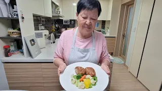 МАМА ГОТОВИТ ЗРАЗЫ/MOM IS COOKING ZRAZA FOR DINNER