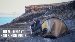 Cliff Camping in Heavy Rain & High Winds with the Hilleberg Enan - Surprise Storm -Jetboil cooking