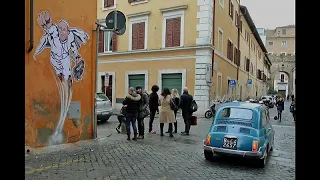 Street art: Maupal, tra papi supereroi e premier equilibristi...