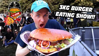Destroying 3kg Mega Burger on the 10th Anniversary of Burgerfest in Prague!!