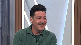 ‘Farmhouse Fixer’ & new music with Jonathan Knight | New York Live TV