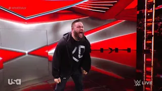 Kevin Owens attacks Solo Sikoa and Jimmy Uso - WWE RAW 2/27/2023