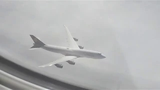 CLOSE UP Air Race Boeing 747-8 vs 747-400 Lufthansa