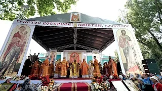 Феодоровская икона в Никольском соборе Алматы.