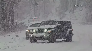 Storm brings heavy rain, snowfall to Southern California