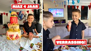 MIAZ IS JARIG! 4E VERJAARDAG VIEREN 🎉🥳 | #823