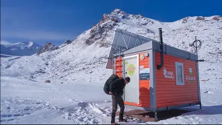 This cabin saves a lot of lives, Sleeping alone high in the mountains, no talking