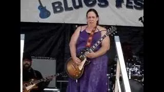 Joanna Connor / Video By Sodafixer /  North Atlantic Blues fest 2014 / Awesome Slide!