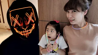 밤에 야광봉을 가지고 놀면? 서은이와 엄마의 야광봉 괴물 놀이 이야기 Glow Stick Monster