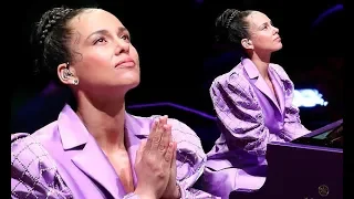 Alicia Keys performs stirring rendition of Beethoven's Moonlight Sonata for Kobe and Gigi Bryant's c